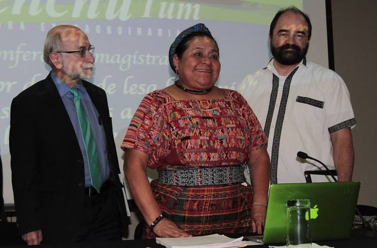 Expone. La Premio Nobel de La Paz, Rigoberta Menchú, dictó la conferencia magistral sobre crímenes de lesa humanidad.
