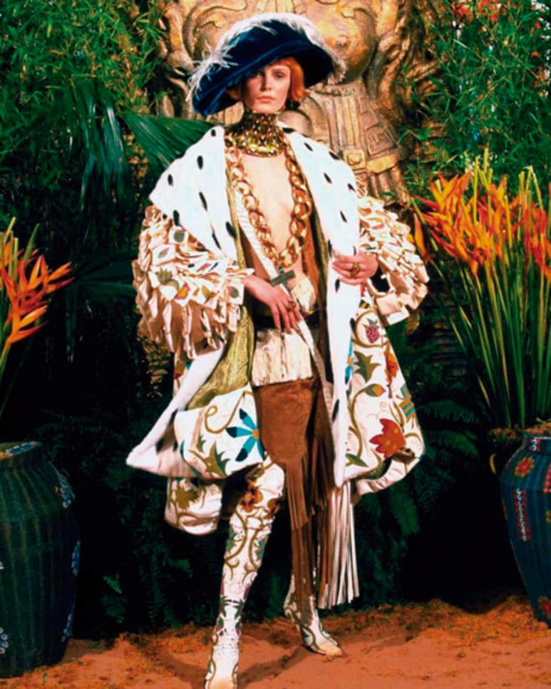 Dior por John Galliano (1998). Foto:Guy Marineau