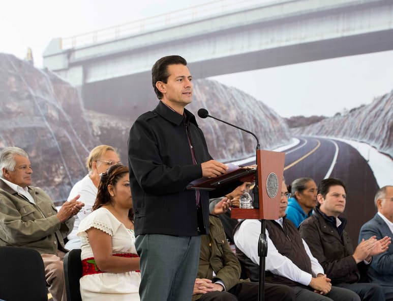 Pulcritud. Peña Nieto dijo que los gobiernos deben trabajar con pulcritud, pues los recursos vienen del pueblo.