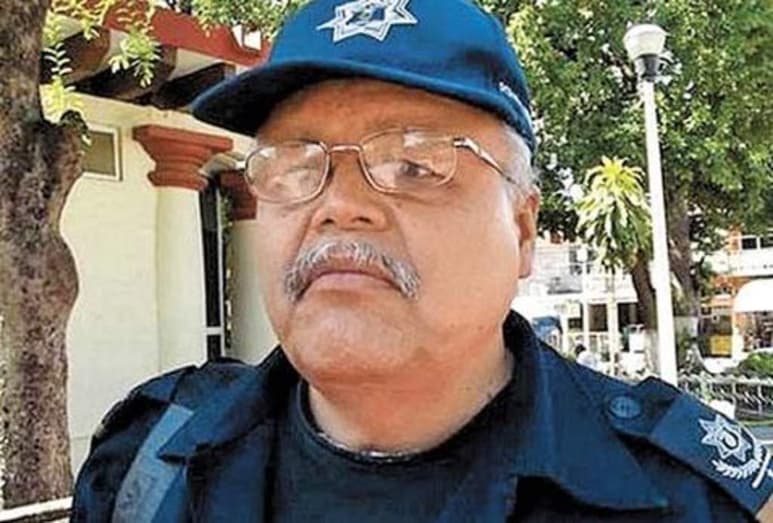 En un mensaje a medios, indicó que Flores Velázquez está acusado de coordinar el operativo que devino en la agresión y desaparición de los 43 normalistas de Ayotzinapa ocurrida en septiembre de 2014. (INTERNET)