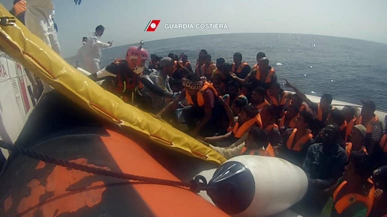 Los migrantes se encontraban en 20 lanchas neumáticas. (NOTIMEX)