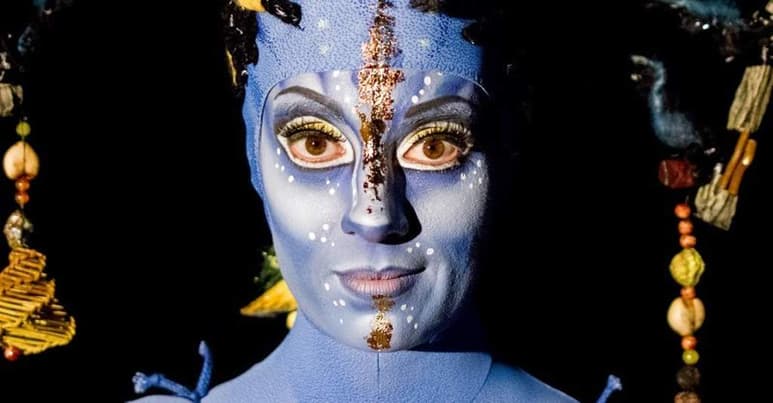 El mundo imaginario de James Cameron cobra vida frente a los espectadores en esta representación escrita y dirigida por Michel Limieux y Victor Pilon. (ARCHIVO)