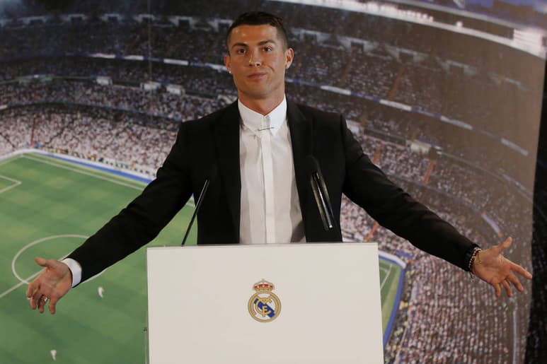 El delantero portugués Cristiano Ronaldo renueva contrato con Real Madrid hasta 2021. (Notimex)