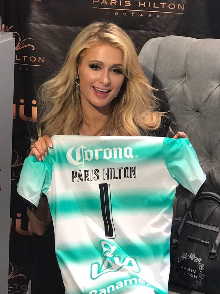 El presidente del equipo, Alejandro Irarragori, recién publicó una foto en la que Paris aparece con la playera de los Guerreros. (TWITTER)