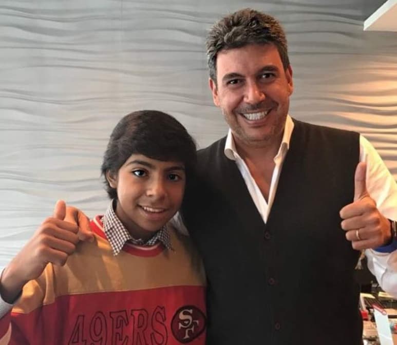 'Negociando con mi amigo Paco, ya quedamos que no es el mercadólogo sino el empresario del futuro. Verán que deliciosa sorpresa les tenemos', escribió Ayub. (TWITTER)