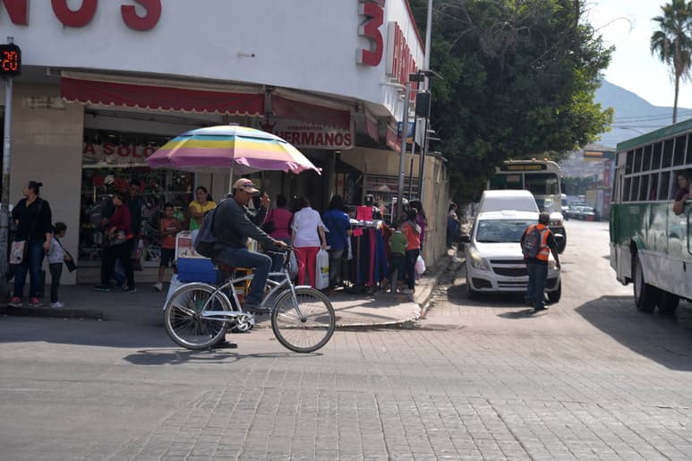 Prevención. Se busca reducir el número de accidentes sobre todo de ciclistas, con nuevas señales. (Ernesto Ramirez)