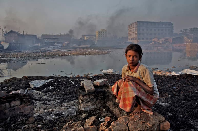 La mitad de los casi 50 millones de niños desplazados fueron alejados de sus casas por conflictos, señala Unicef