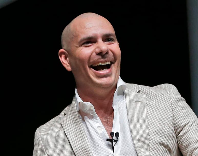 'Ha sido un honor representar a Miami y al Estado Soleado. He llevado a Miami y Florida por todo el mundo, mucho antes de cualquier contrato y lo seguiré haciendo', escribió Pitbull en sus redes sociales. (ARCHIVO)