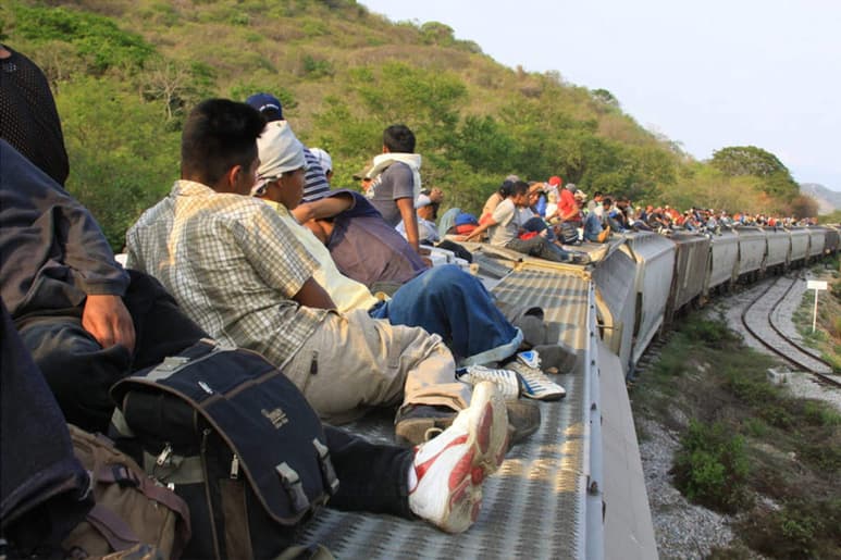 El objetivo del día es difundir claramente el entendido de que 'la migración internacional es un fenómeno en aumento que puede contribuir de forma positiva al desarrollo de los países de origen y los países de destino, siempre y cuando se respalde con políticas adecuadas'. (ARCHIVO)