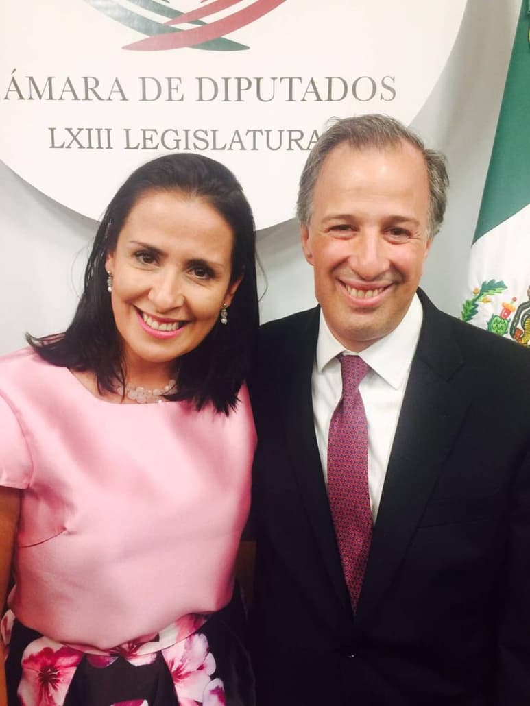 Consentida. La diputada Angélica Mondragón negó conflicto de interés alguno.