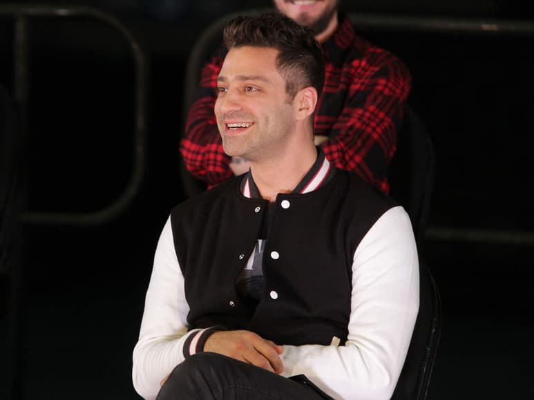 Emiliano contó en entrevista con Notimex que cada vez que entran al escenario su propósito es conectar con la audiencia y romper la pared que hay entre los músicos y sus seguidores.