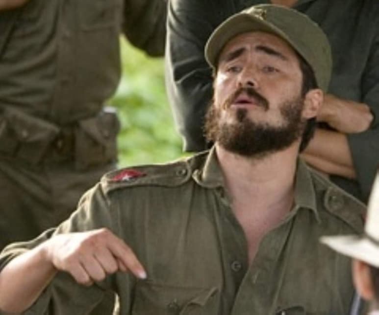 El actor encarnó a Fidel Castro en la película dirigida por Steven Soderbergh sobre el 'Che' Guevara. (ESPECIAL)