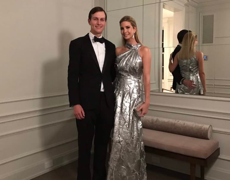 Ivanka compartió la fotografía en medio de la polémica por las medidas migratorias ordenadas por su padre. (TWITTER)