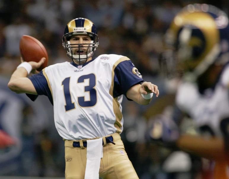 Kurt Warner consiguió un anillo de Super Bowl con los Rams. (Archivo)