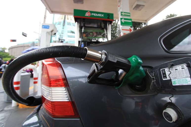Las gasolineras tendrán que avisar con 60 minutos de anticipación el precio que aplicarían a través de un sistema electrónico. (ARCHIVO)