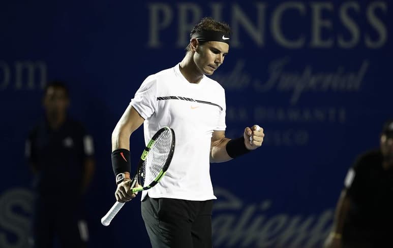 Djokovic y Nadal resolvieron sus partidos en dos sets ante el eslovaco Martin Klizan y el alemán Mischa Zverev, respectivamente, mientras que Del Potro necesitó tres parciales para eliminar al estadounidense Frances Tiafoe.
