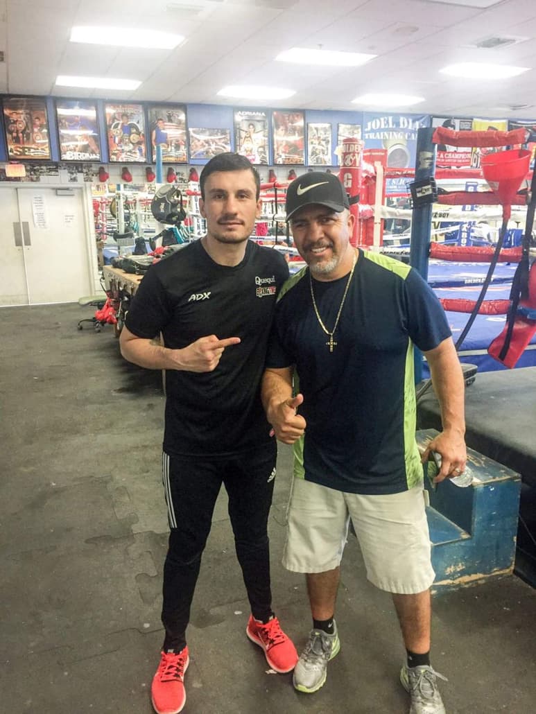 “Massa” se encuentra entrenando desde hace un mes en el Gimnasio de Joel Díaz en Indio California, Estados Unidos. (ESPECIAL)