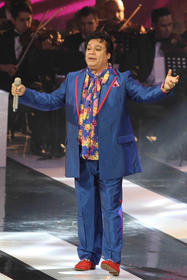 El contrato está fechado el 26 de diciembre de 2014, meses después de que el cantante estuviera hospitalizado grave en Las Vegas. (ARCHIVO)
