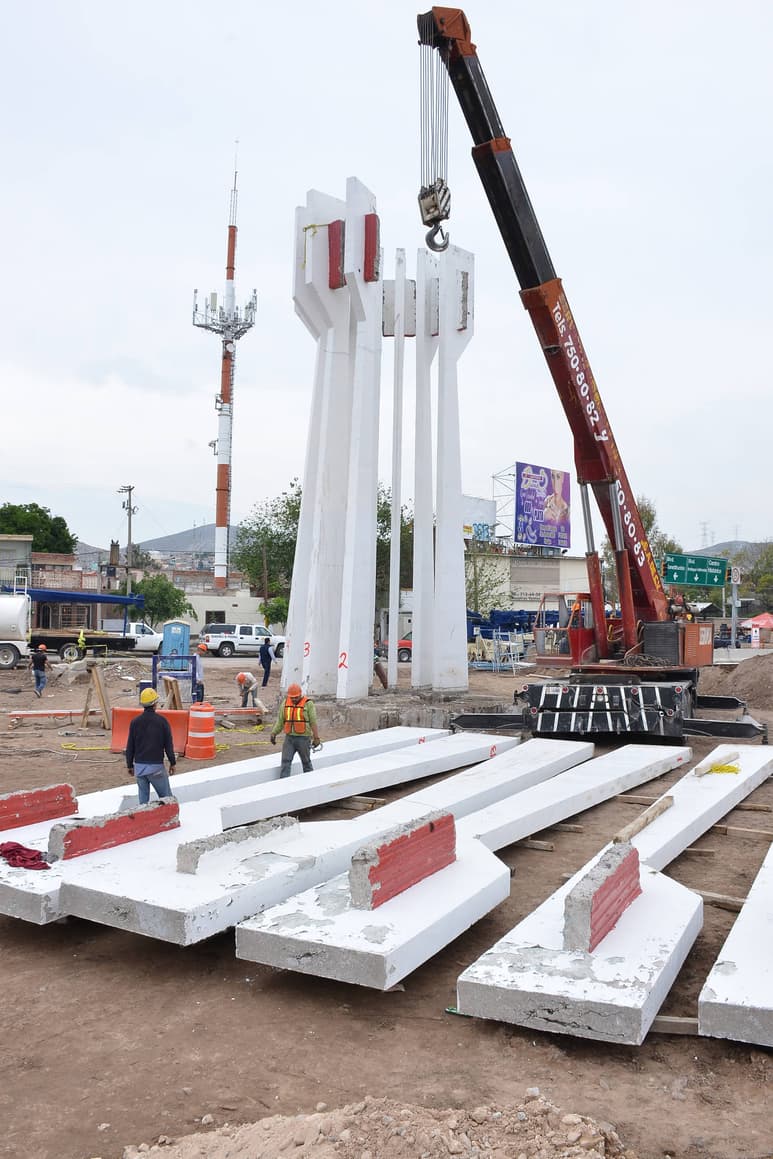 Retiro del Torreón. El pasado 9 de marzo comenzó el retiro del monumento del Torreón, lo que causó la reacción de la sociedad civil que se reunió en torno al monumento para manifestar su rechazo.