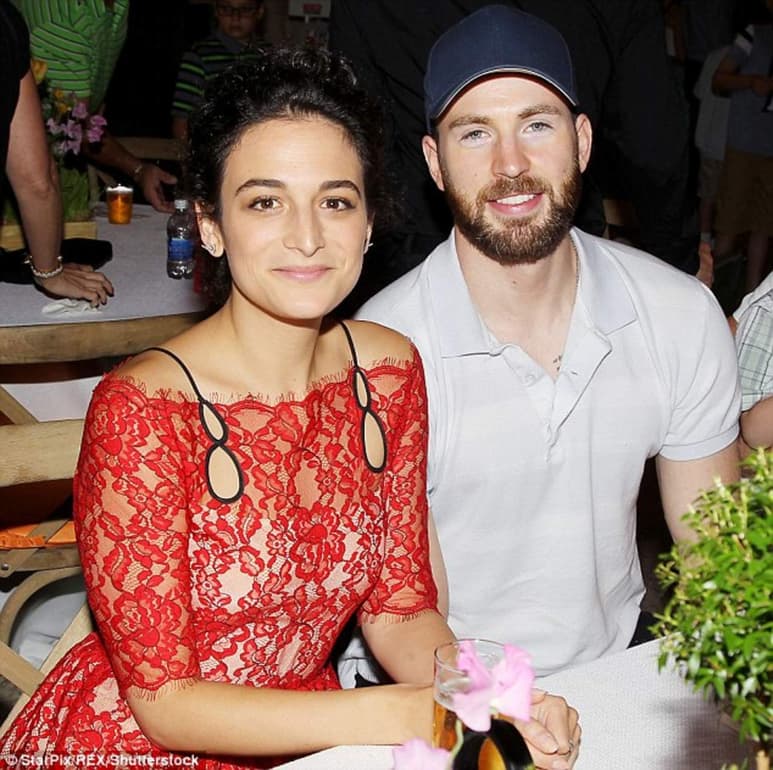 Evans y Slate aparecen en la película Gifted. 
