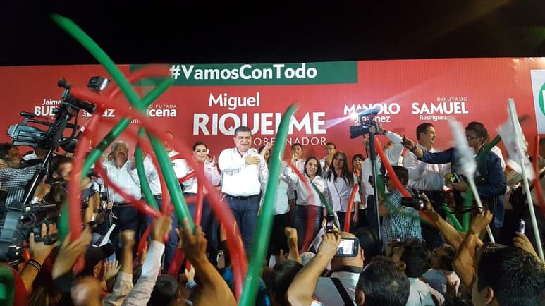 Riquelme inició su campaña en Saltillo. (TWITTER)