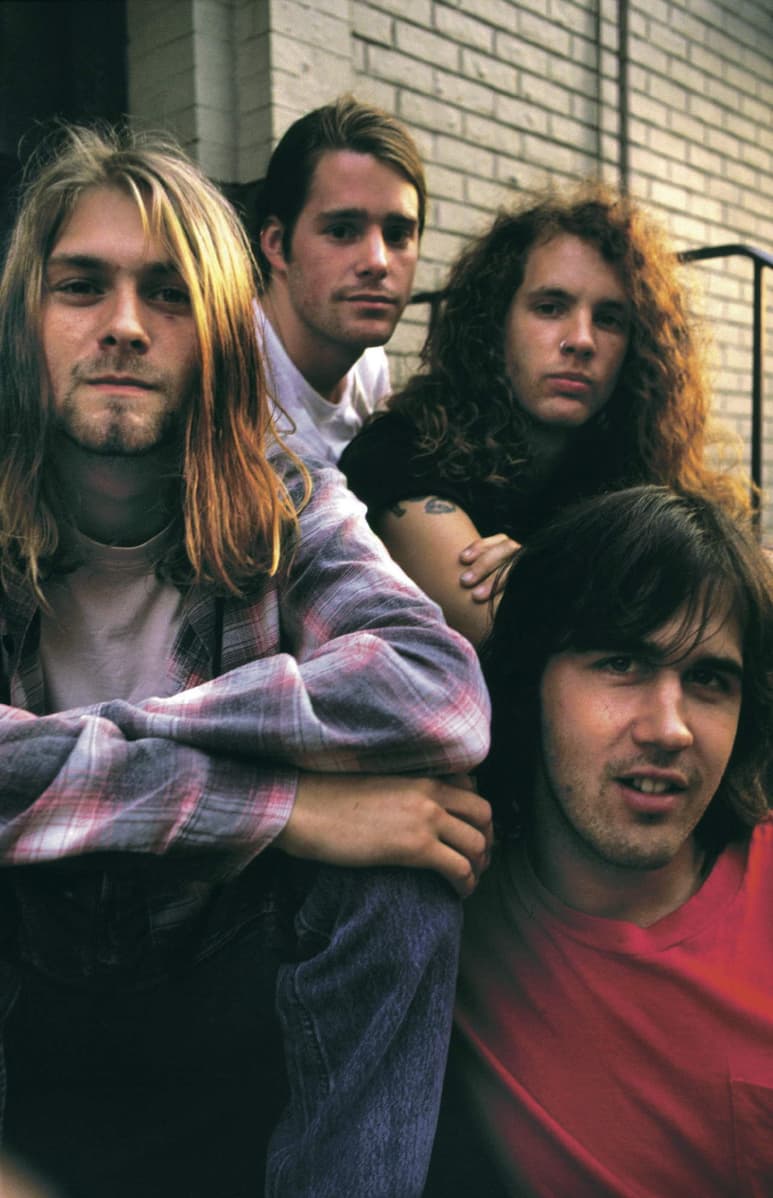A 23 años de su muerte, el cantautor y guitarrista estadounidense Kurt Cobain, quien fue líder y compositor principal de la emblemática agrupación Nirvana, es recordado. (ARCHIVO)
