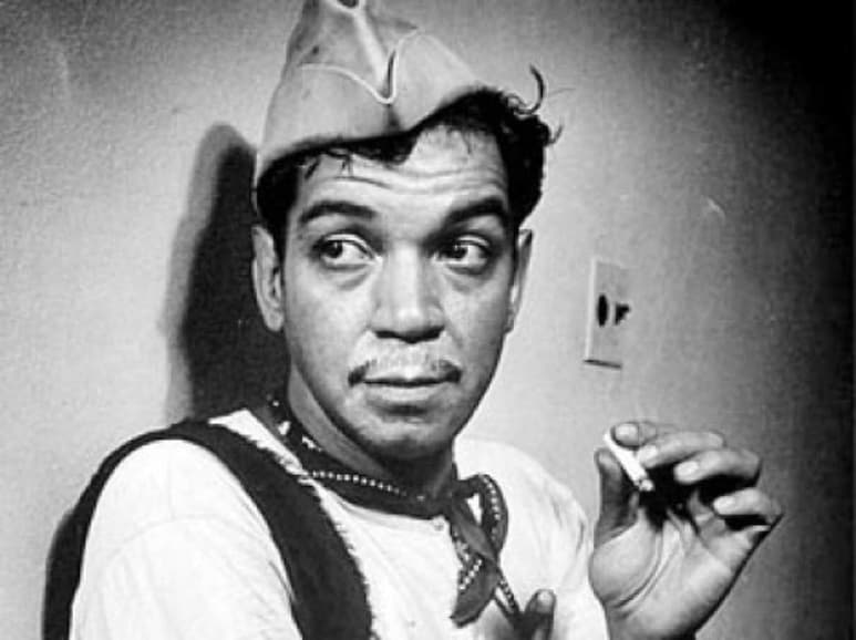 El artista personificó al 'pelado' mexicano de los años 30, quien se caracterizó por sus pantalones a la cadera, sombrero y paliacate; que se enreda en un laberinto de palabras y expresiones. (ESPECIAL)