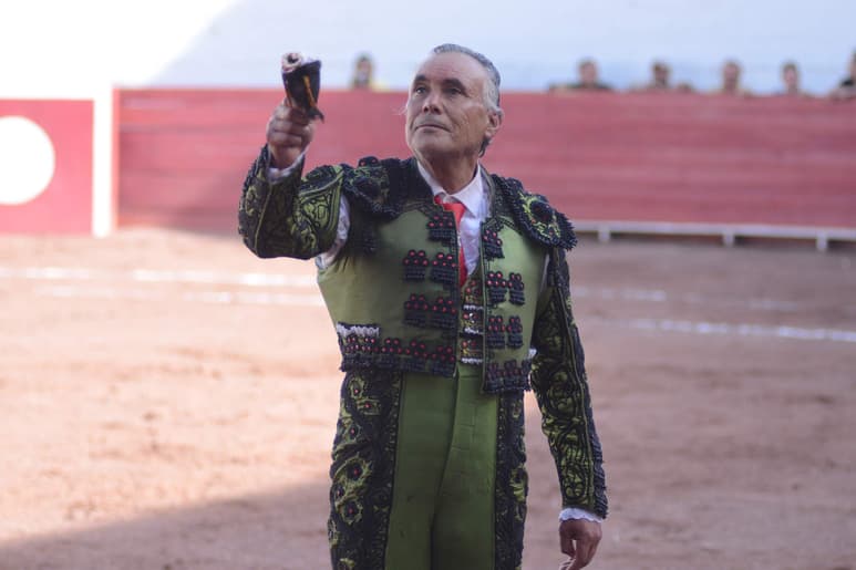 El Pana' sufrió una lesión raquimedular, tras la dura caída que fue irreversible y el matador de toros quedó condenado a una cuadriplejía, después falleció en el Hospital Civil de Guadalajara