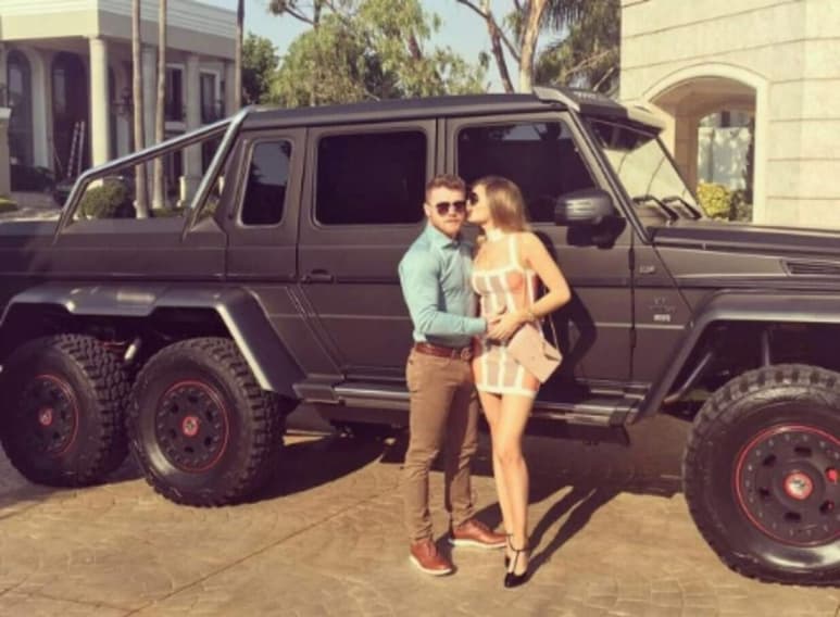 Los 8.8 millones desembolsados por el atleta para su camioneta 6x6 no son ni el 5% de lo que ganó el fin de semana pasado en Las Vegas. (ESPECIAL) 
