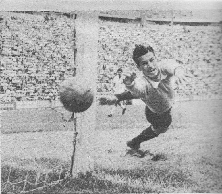 Raúl Córdoba obtuvo con el Atlas el campeonato en la temporada 1950-51. (Archivo)