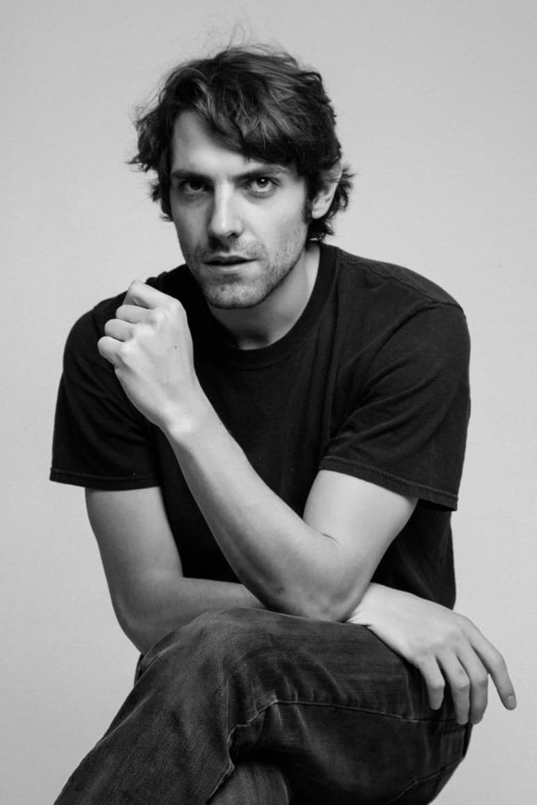 El reto. El actor mexicano José María de Tavira, bajo la dirección de su padre, el maestro Luis de Tavira, protagoniza la obra El corazón de la materia, donde da vida al jesuita Teilhard de Chardin. (CORTESÍA)