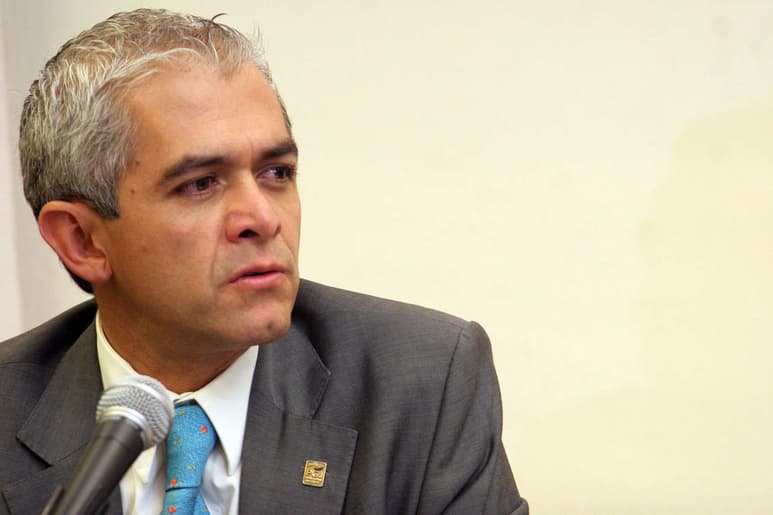 A través de su cuenta de Twitter, el mandatario local afirmó que la violencia no tiene cabida en la política. (ARCHIVO)