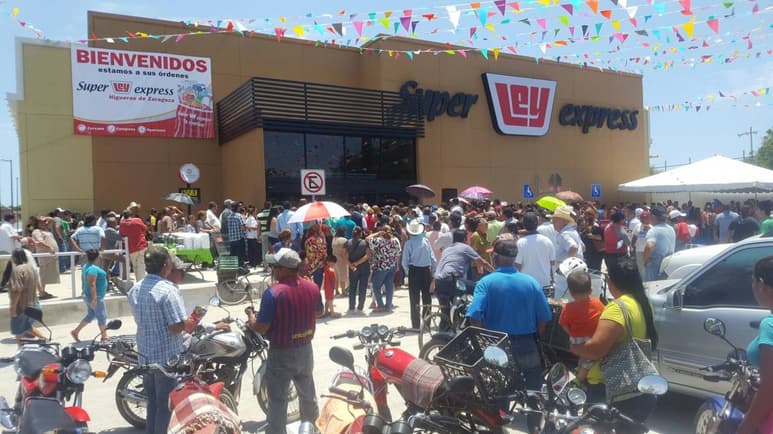 Inversión. Con la presencia de Juan Manuel Ley Bastidas, se inauguró Super Ley Express 'Higueras de Zaragoza'.