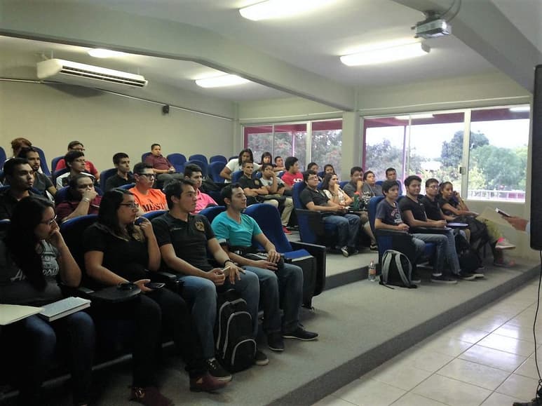 Este programa tiene como objetivo brindar la oportunidad a los estudiantes sobre todo de semestres terminales de las diferentes licenciaturas que imparte FICA. (EL SIGLO DE TORREÓN)