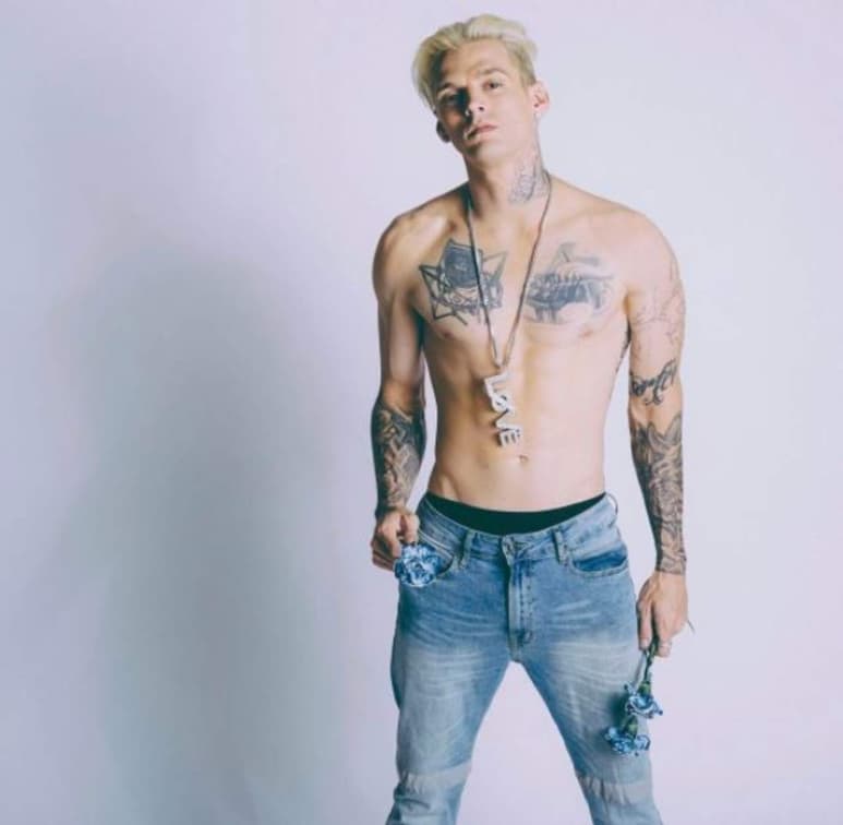 El hermano del cantante Nick Carter publicó en sus redes sociales que no se avergüenza de su cuerpo. (ARCHIVO)