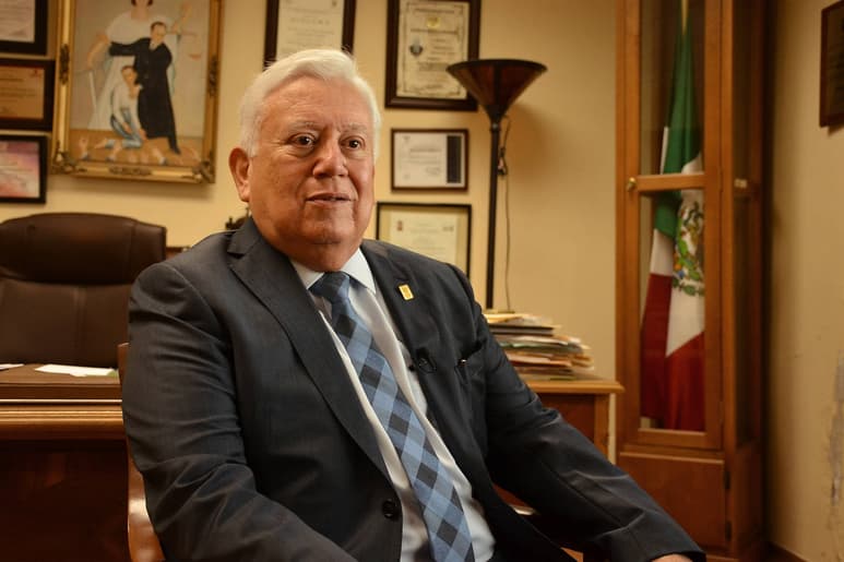 Académico. El jurista e historiador lagunero Jesús Sotomayor fue designado miembro de la Real Academia de Doctores. (CORTESÍA)