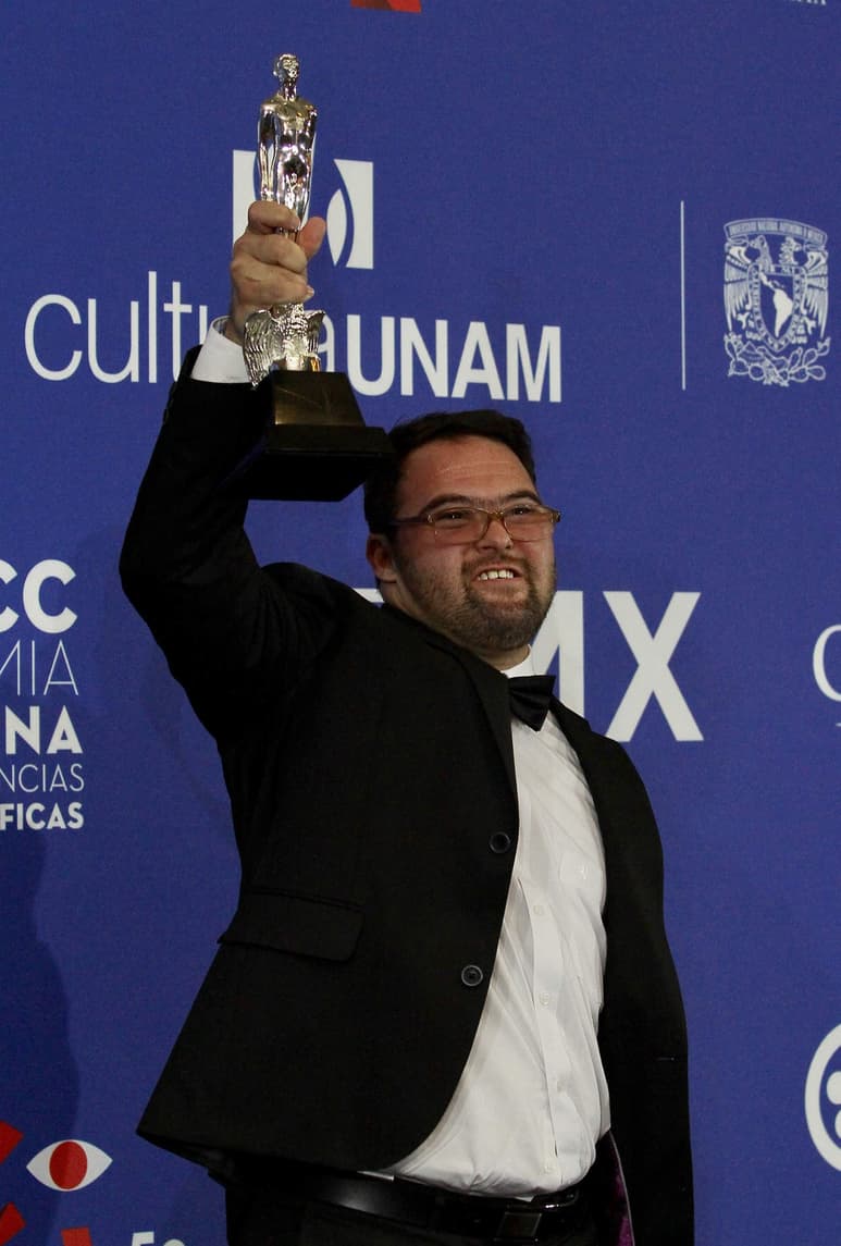 Reconocimiento. El actor lagunero Paco de la Fuente ganó como Revelación masculina. (EFE)