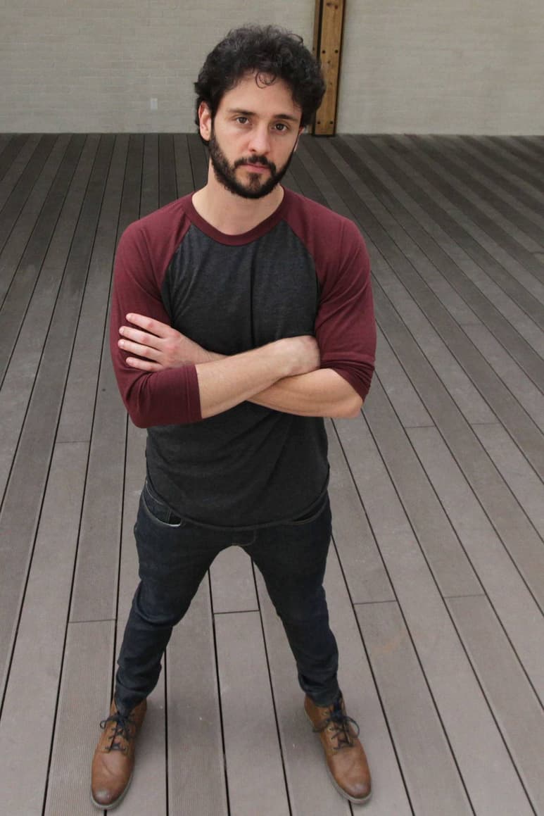 Personaje. El actor Christopher Von Uckermann encarna a un periodista con grandes estudios.