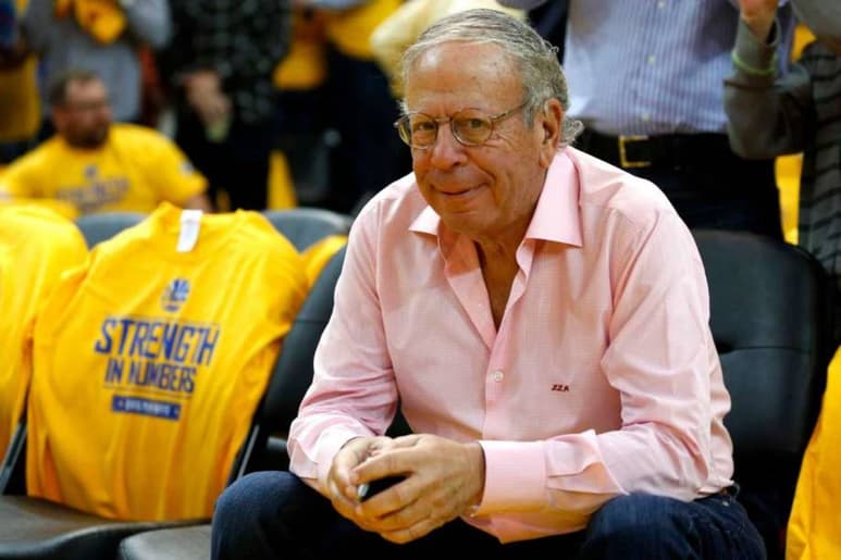 Leslie Alexander, de 74 años, se convirtió en propietario de los Rockets en 1993 y ganó dos títulos en 1994 y 1995. Leslie Alexander, dueño de Rockets, pone a la venta el equipo