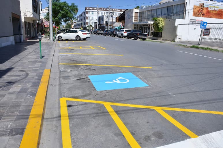 Es en forma paralela a las 17 cuadras que abarca el Paseo Morelos (calle González Ortega hasta la calle Zaragoza). (FERNANDO COMPEÁN)