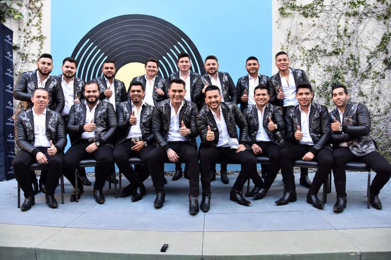 La banda presentó su nueva producción Los gustos que me doy. (EFE)