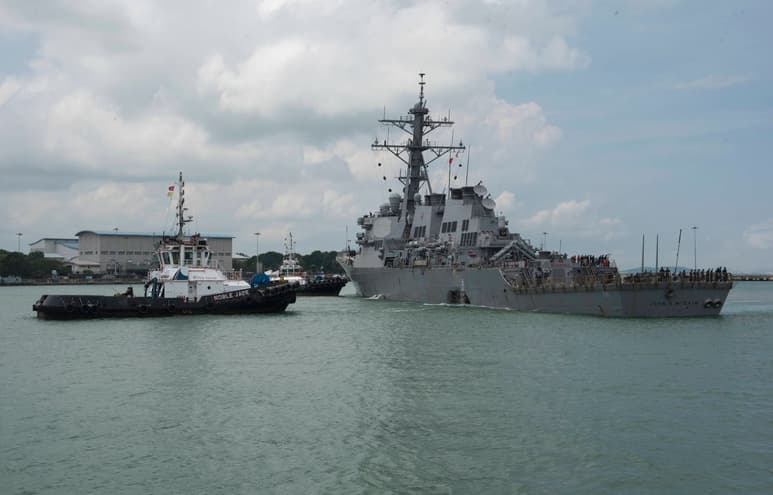 Colisión. El McCain se dirigía a Singapur para una escala de rutina tras realizar un patrullaje. (AP)