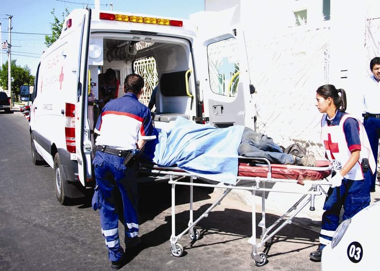 Los doctores le apreciaron en el lesionado traumatismo craneoencefálico severo y herida cortante en la región parietal lado izquierdo. (EL SIGLO DE DURANGO)