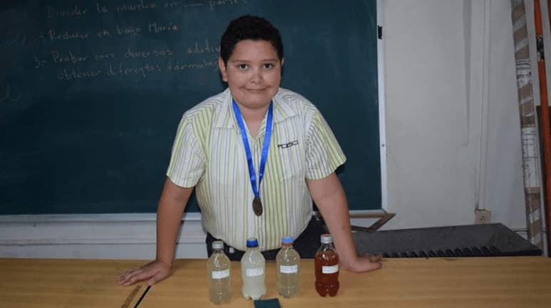 A su corta edad, tiene una clara convicción: a México le hace falta que los niños estudien más ciencia, porque habrá más inventores “que podrán desarrollar objetos que nos hagan mejores personas y así convertirnos en una mejor civilización o sociedad”. (ESPECIAL)