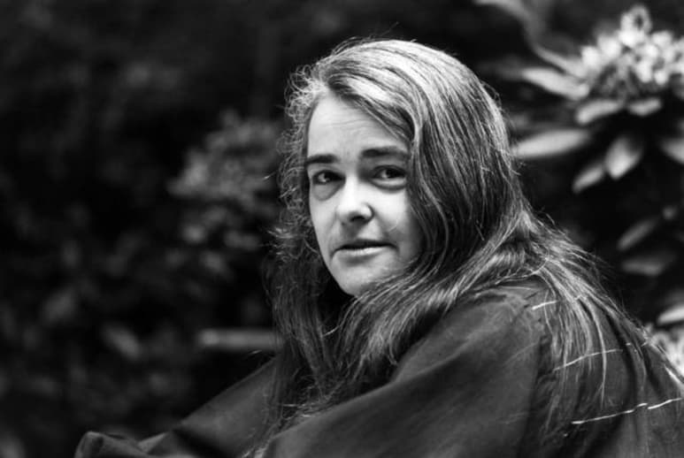 “Política sexual” se publicó en 1970, en medio de la llamada “segunda ola” del feminismo. El libro de Millett fue uno de los más comentados de su época. (ESPECIAL)