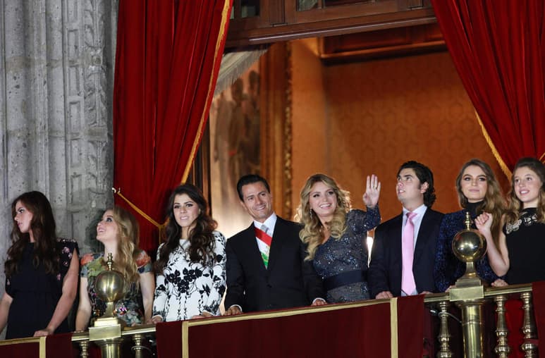 El presidente 'ha dispuesto que este año, y después de la tradicional ceremonia de El Grito, no habrá cena en el Palacio Nacional'. (ARCHIVO)