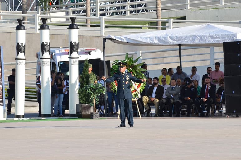 Participaron autoridades municipales, cívicas y militares. (FERNANDO COMPEÁN)