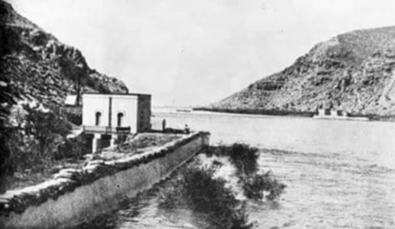 Represa del Coyote, ubicada en el cañón de Calabazas, lugar donde el Nazas entra al estado de Coahuila.