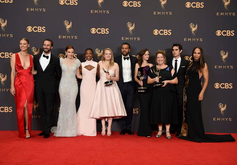 Mejor serie de drama: The Handmaid’s Tale. (AP)