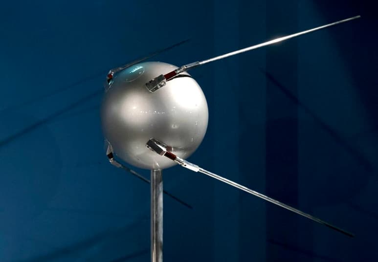 Satélite. El primer satélite artificial del mundo fue lanzado en 1957. (AP)